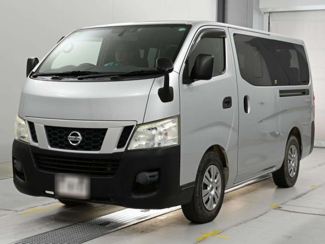 NISSAN CARAVAN — фото