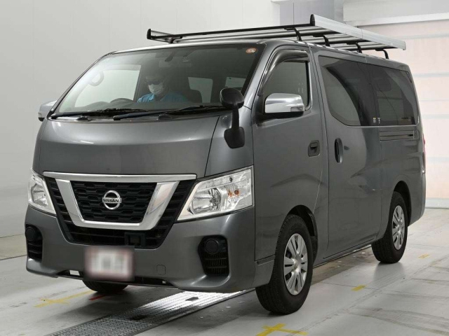 NISSAN CARAVAN — фото
