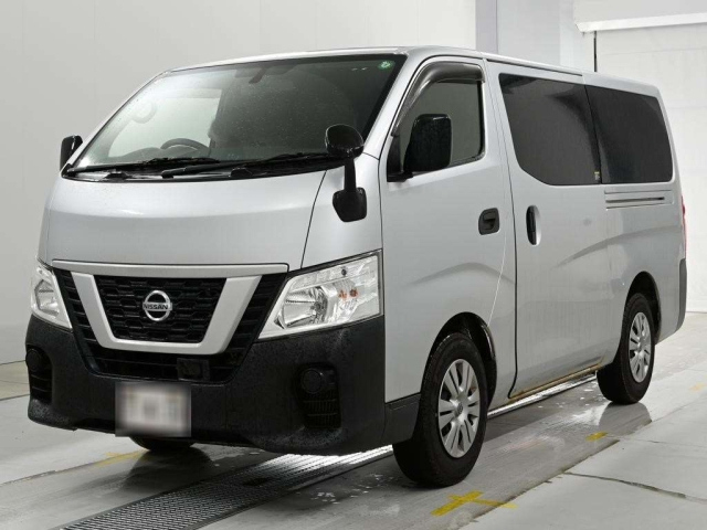 NISSAN CARAVAN — фото