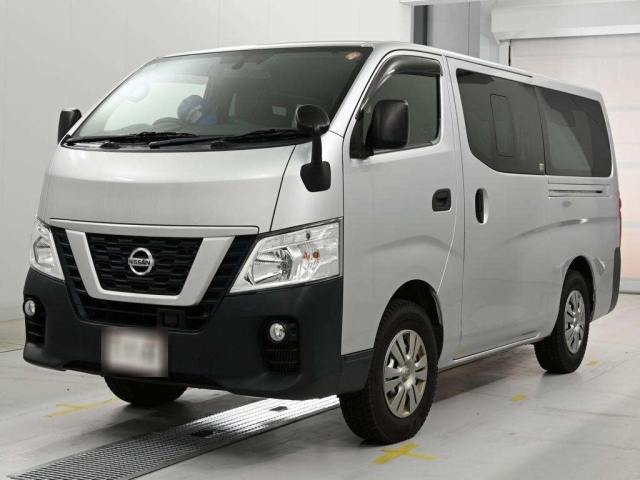 NISSAN CARAVAN — фото