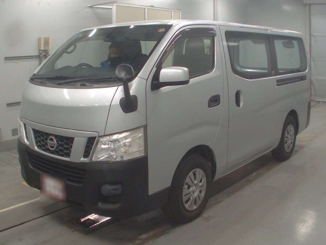 NISSAN CARAVAN — фото