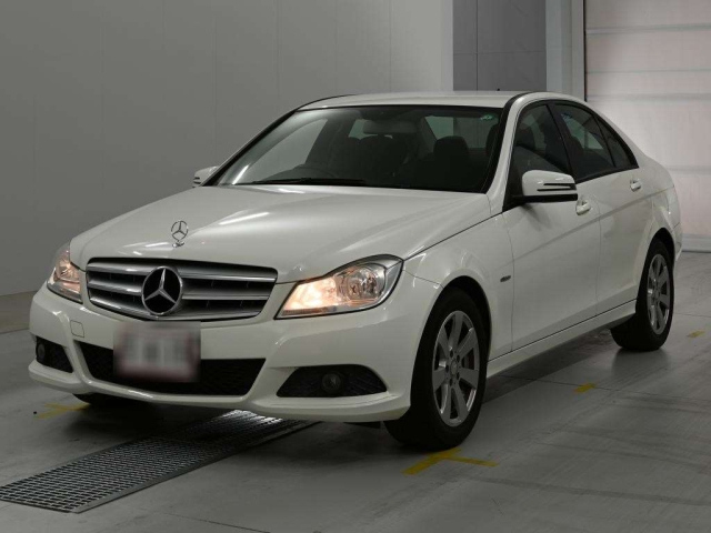 MERCEDES-BENZ C — фото