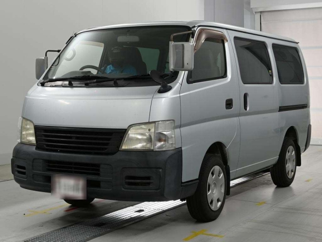 NISSAN CARAVAN — фото