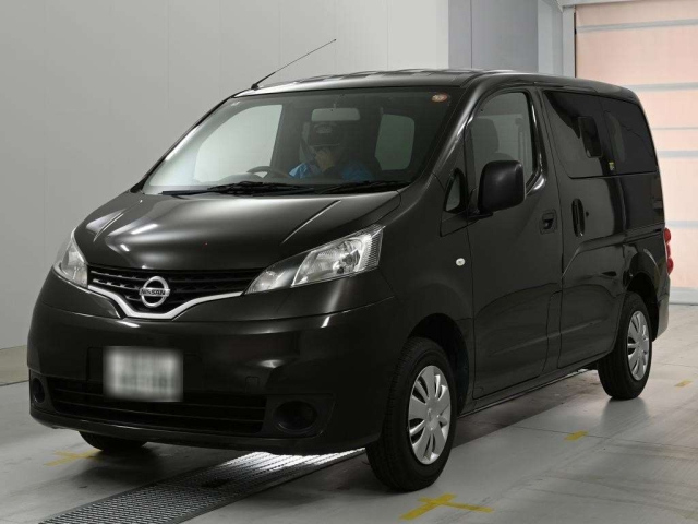 NISSAN NV200 — фото