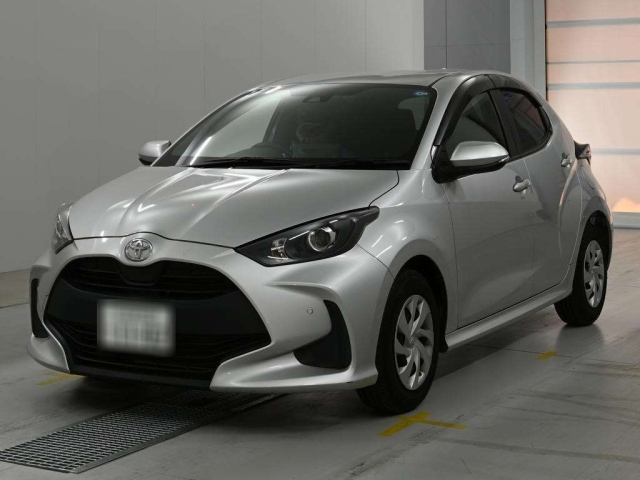 TOYOTA YARIS — фото
