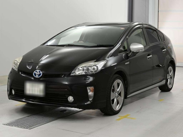 TOYOTA PRIUS — фото