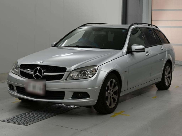 MERCEDES-BENZ C — фото