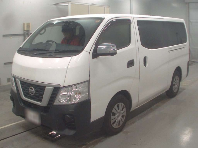 NISSAN CARAVAN — фото