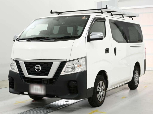NISSAN CARAVAN — фото