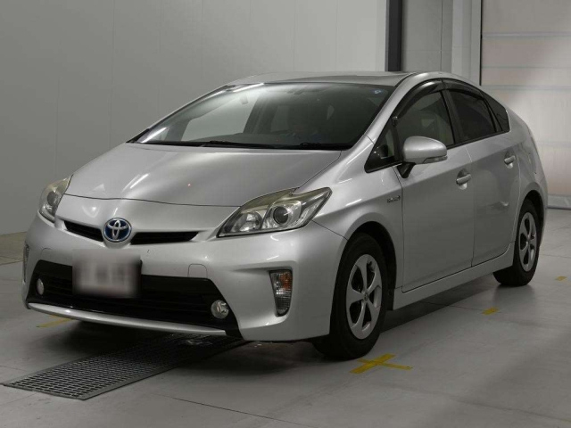 TOYOTA PRIUS — фото