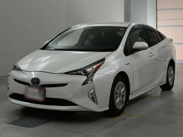 TOYOTA PRIUS — фото