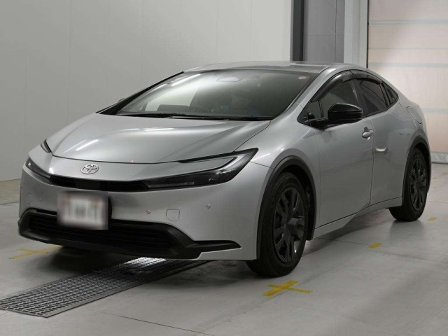 TOYOTA PRIUS — фото