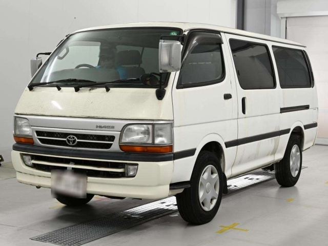 TOYOTA HIACE VAN