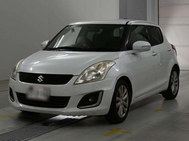 SUZUKI SWIFT — фото