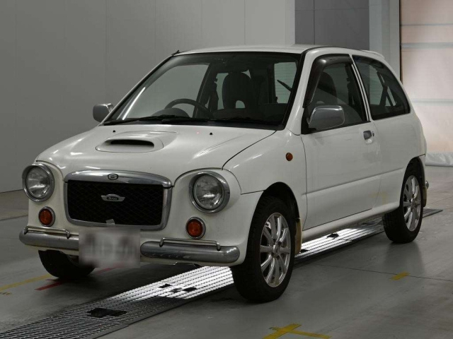 SUBARU VIVIO — фото