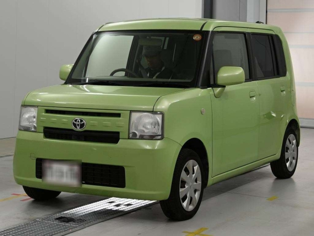 TOYOTA PIXIS — фото