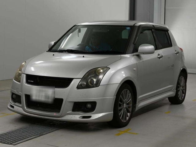 SUZUKI SWIFT — фото
