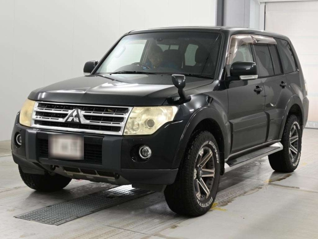 MITSUBISHI PAJERO