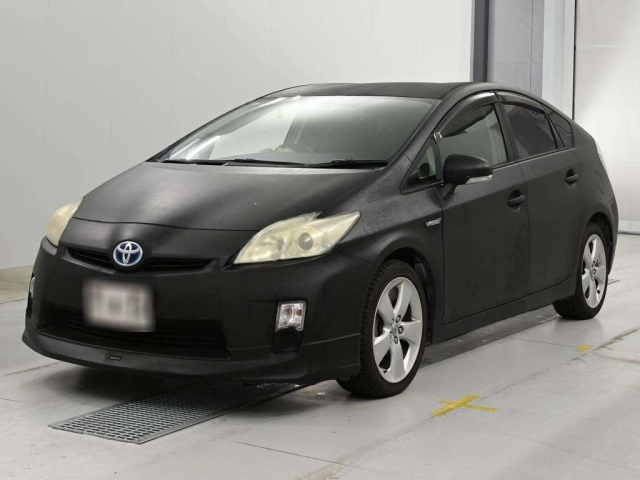 TOYOTA PRIUS — фото