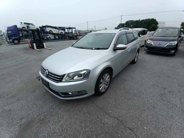 VOLKSWAGEN PASSAT