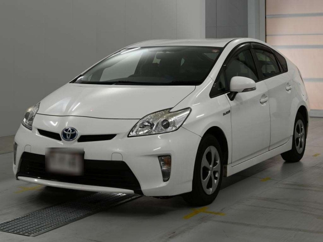 TOYOTA PRIUS — фото
