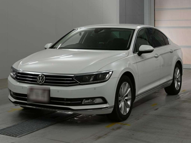 VOLKSWAGEN PASSAT — фото