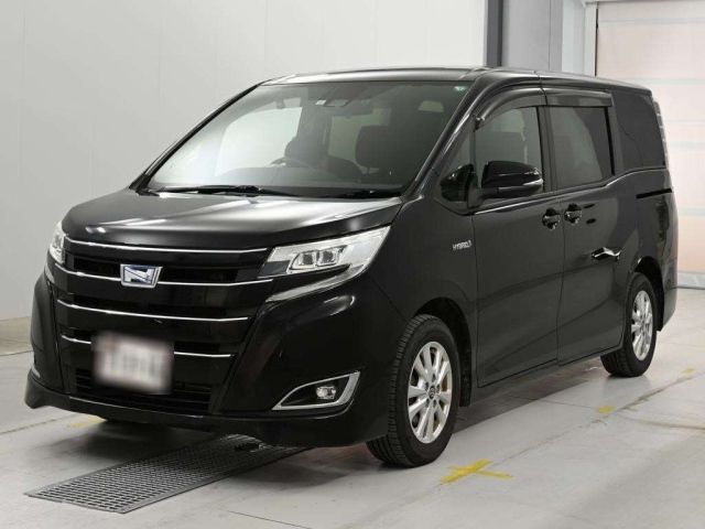 TOYOTA NOAH — фото