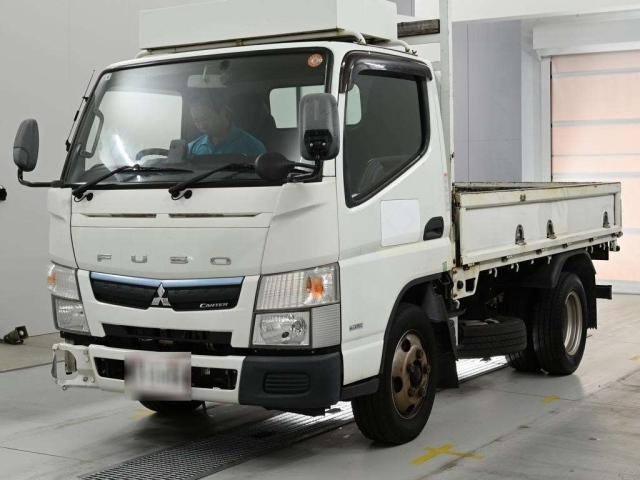 MITSUBISHI CANTER — фото