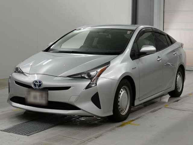 TOYOTA PRIUS — фото