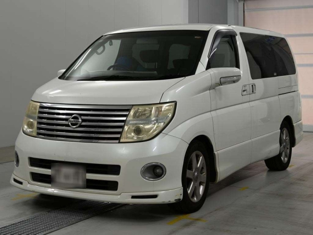 NISSAN ELGRAND
