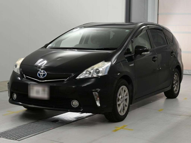 TOYOTA PRIUS — фото