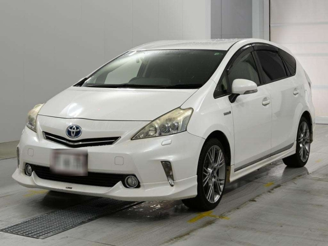TOYOTA PRIUS — фото