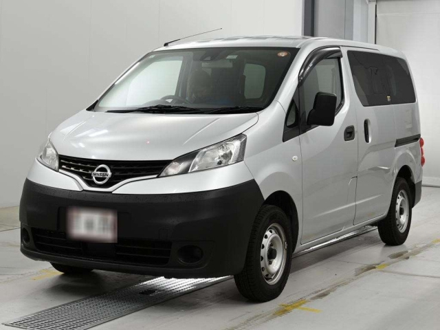 NISSAN NV200 — фото
