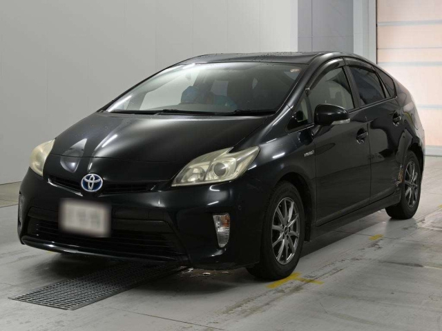 TOYOTA PRIUS — фото