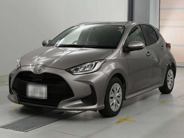 TOYOTA YARIS — фото
