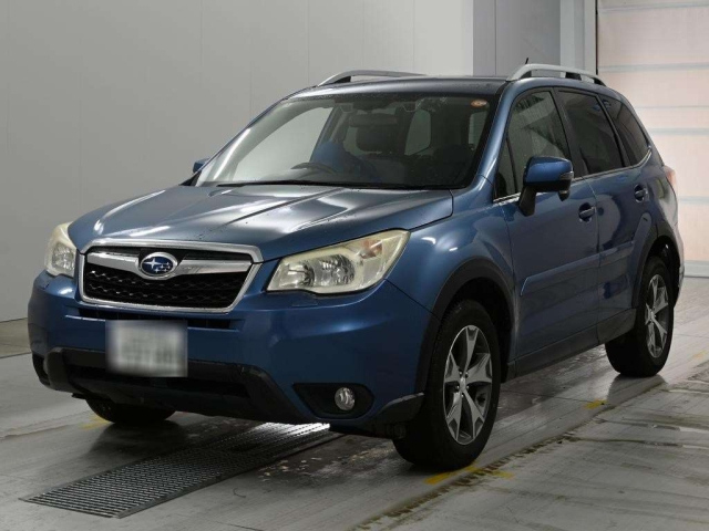 SUBARU FORESTER — фото