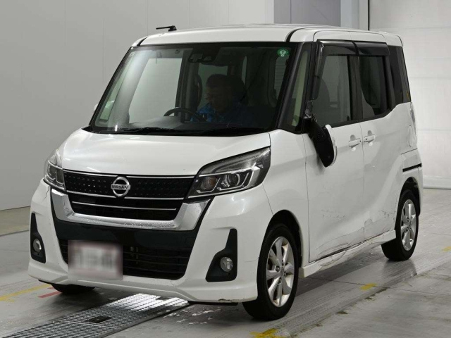 NISSAN DAYZ ROOX
