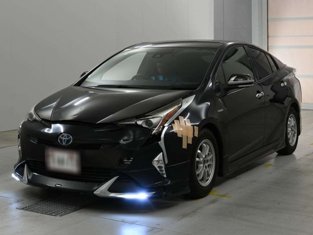 TOYOTA PRIUS — фото