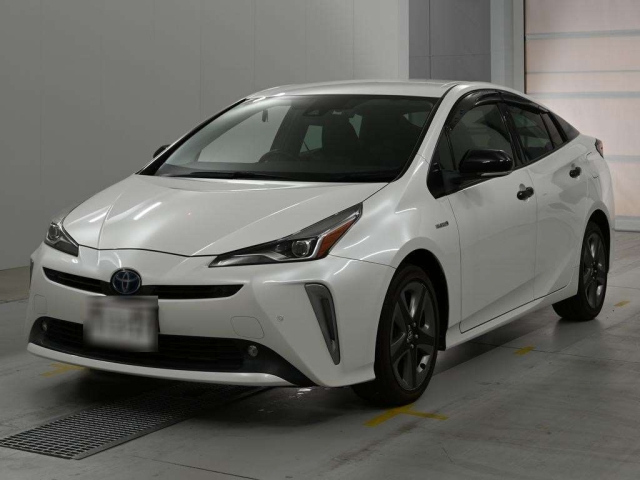 TOYOTA PRIUS — фото