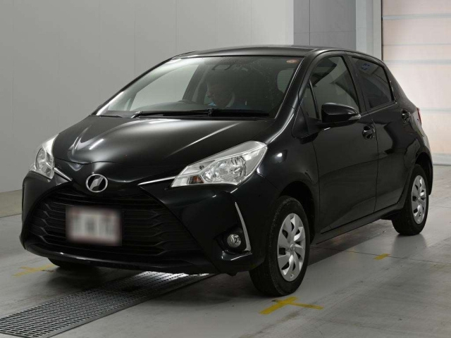 TOYOTA VITZ — фото