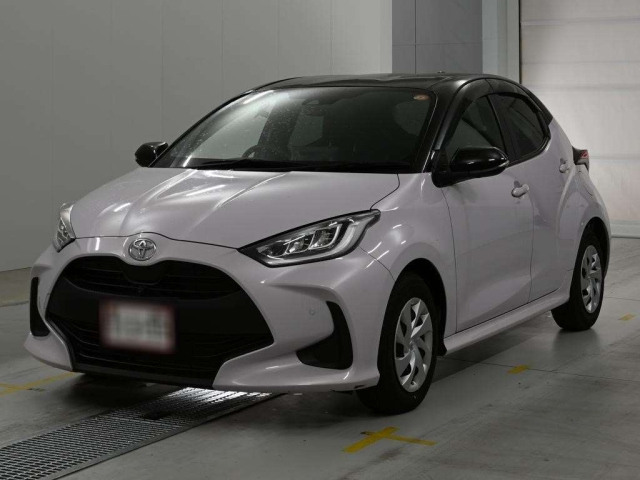 TOYOTA YARIS — фото
