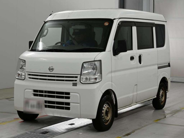 NISSAN CLIPPER — фото