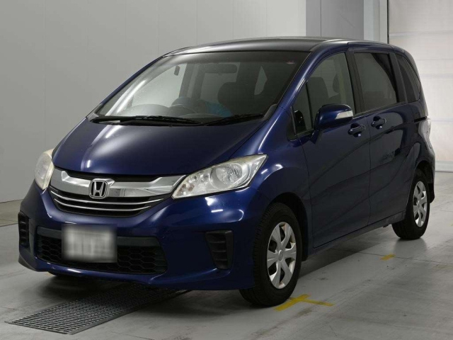 HONDA FREED — фото