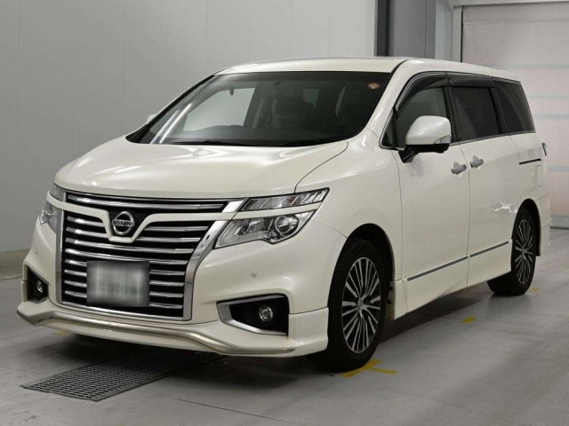 NISSAN ELGRAND — фото