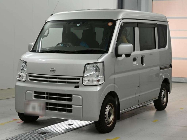 NISSAN CLIPPER — фото