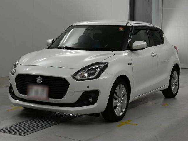SUZUKI SWIFT — фото