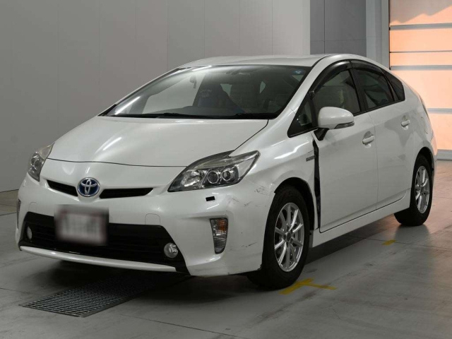 TOYOTA PRIUS — фото