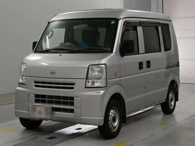 NISSAN CLIPPER — фото