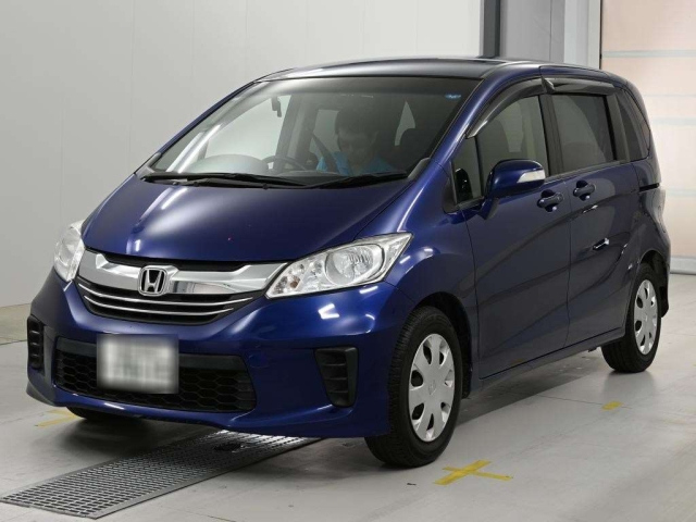 HONDA FREED — фото