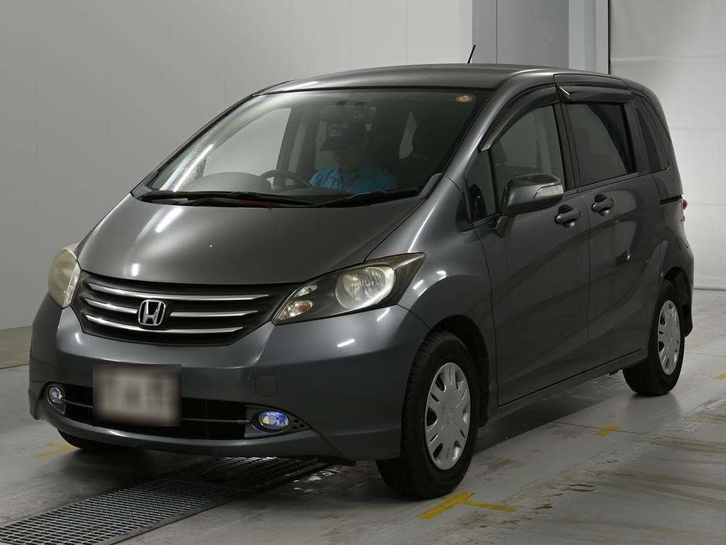 HONDA FREED — фото